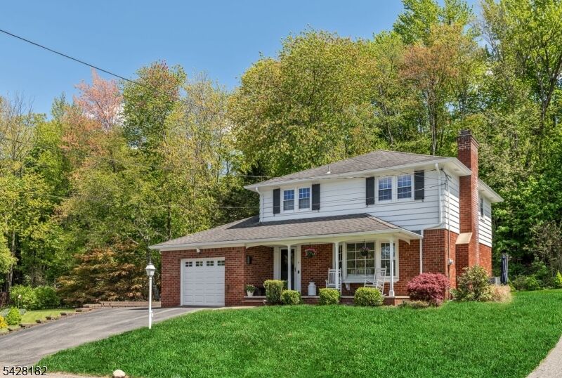 Property Photo:  5 East St  NJ 07465 