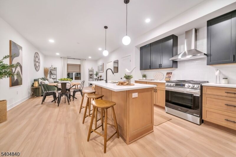 Property Photo:  20 Encampment Ct 201  NJ 07082 