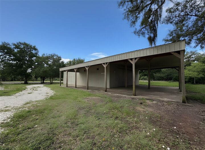 Property Photo: 4680 County Road 611 TX 77515