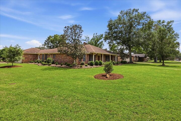 Property Photo:  2201 Tall Oaks Drive  TX 77632 