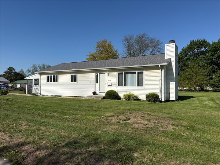 Property Photo:  402 N 9th Street  IA 50273 