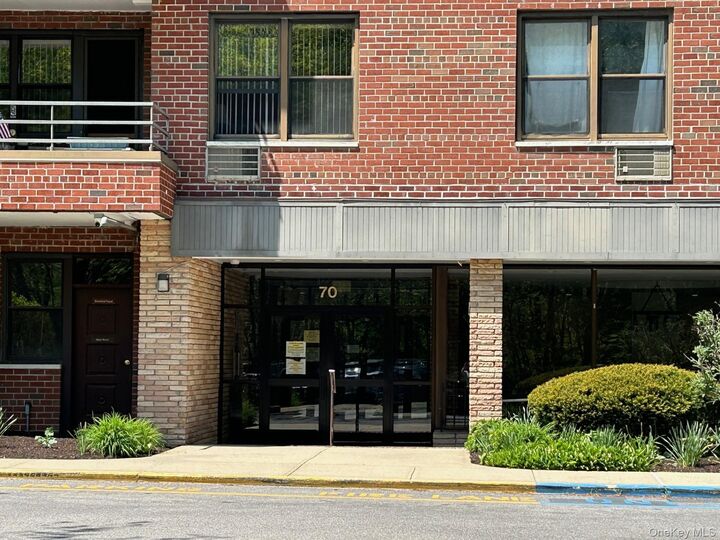 Property Photo:  70 Barker Street 609  NY 10549 