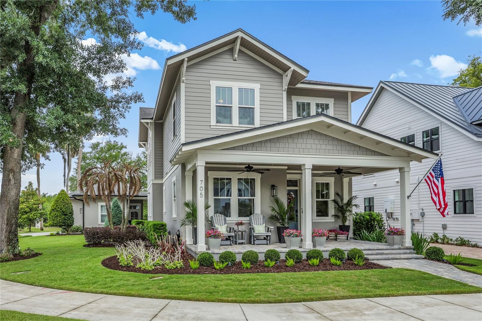 Property Photo:  705 Garden West Terrace  FL 34787 