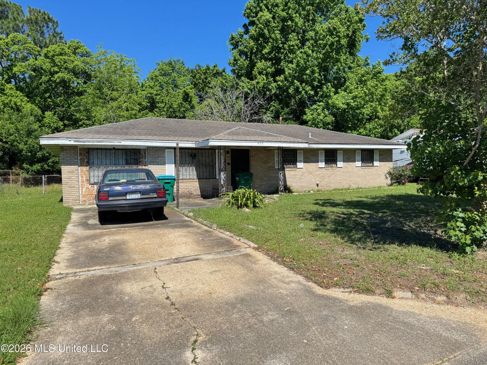 Property Photo:  606 W David Drive  MS 39503 