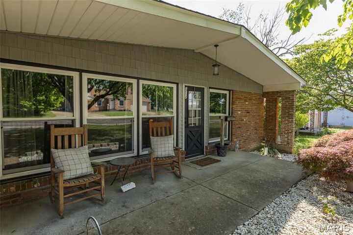Property Photo:  604 Maple Street  MO 63640 