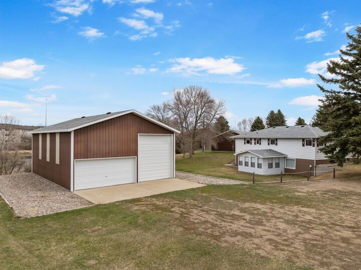 Property Photo:  600 SW 28th Ave  ND 58701 
