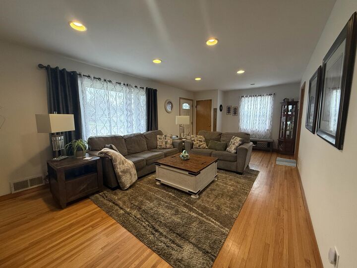 Property Photo:  505 SW 17th Ave  ND 58701 