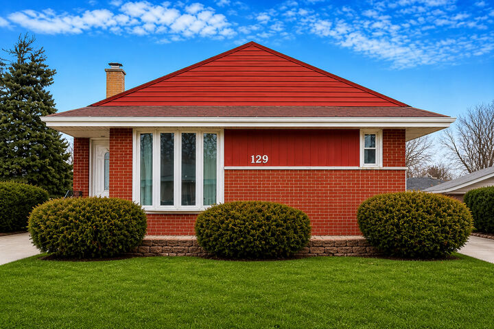 Property Photo:  129 Rice Avenue  IL 60104 