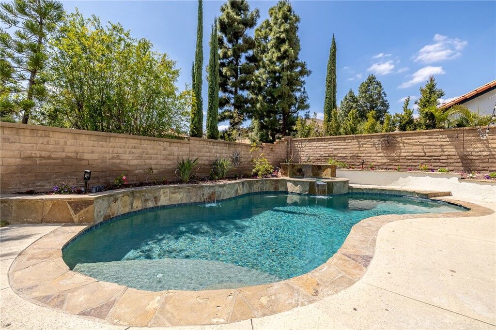 Property Photo:  5515 Bluebrook  CA 92887 