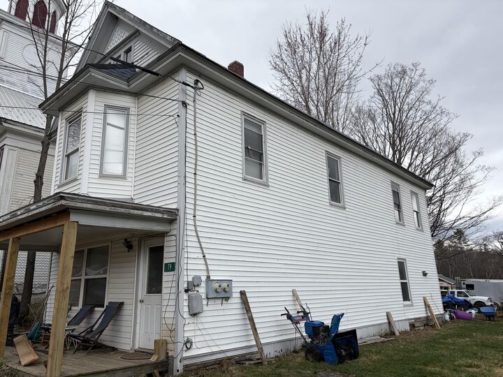 Property Photo:  