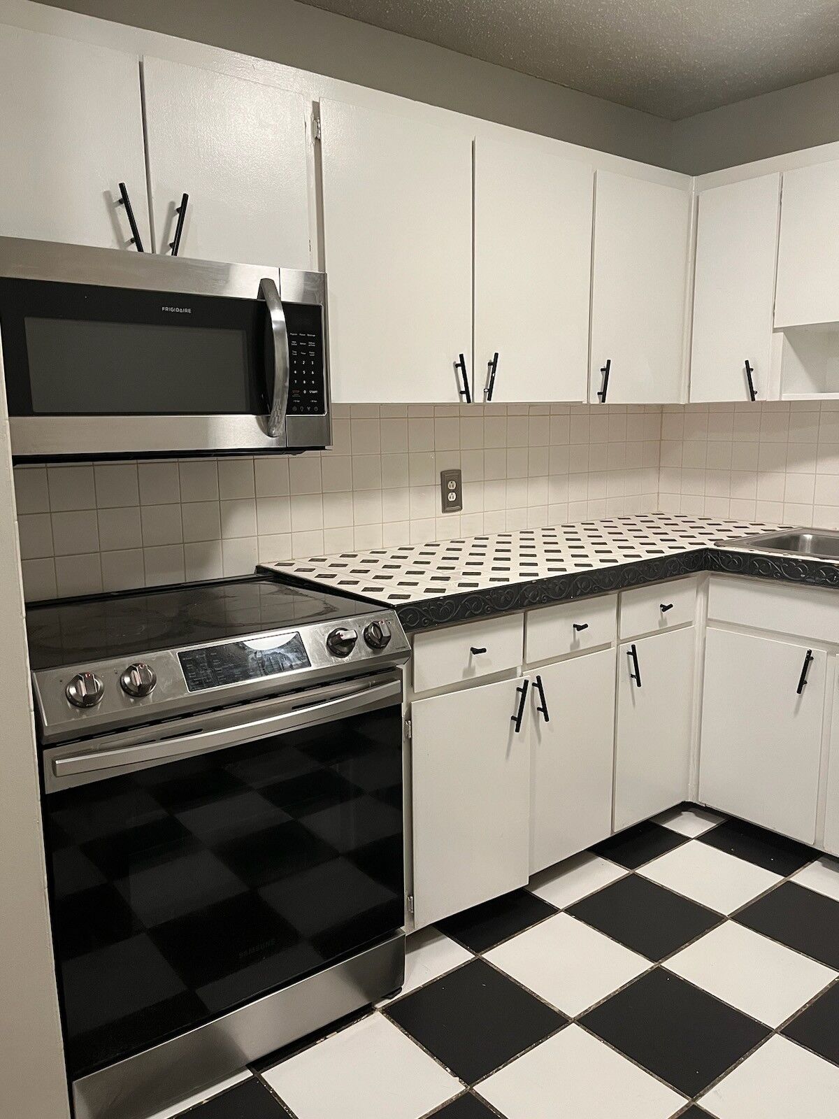 Property Photo:  441 Harding Pl B2  TN 37211 