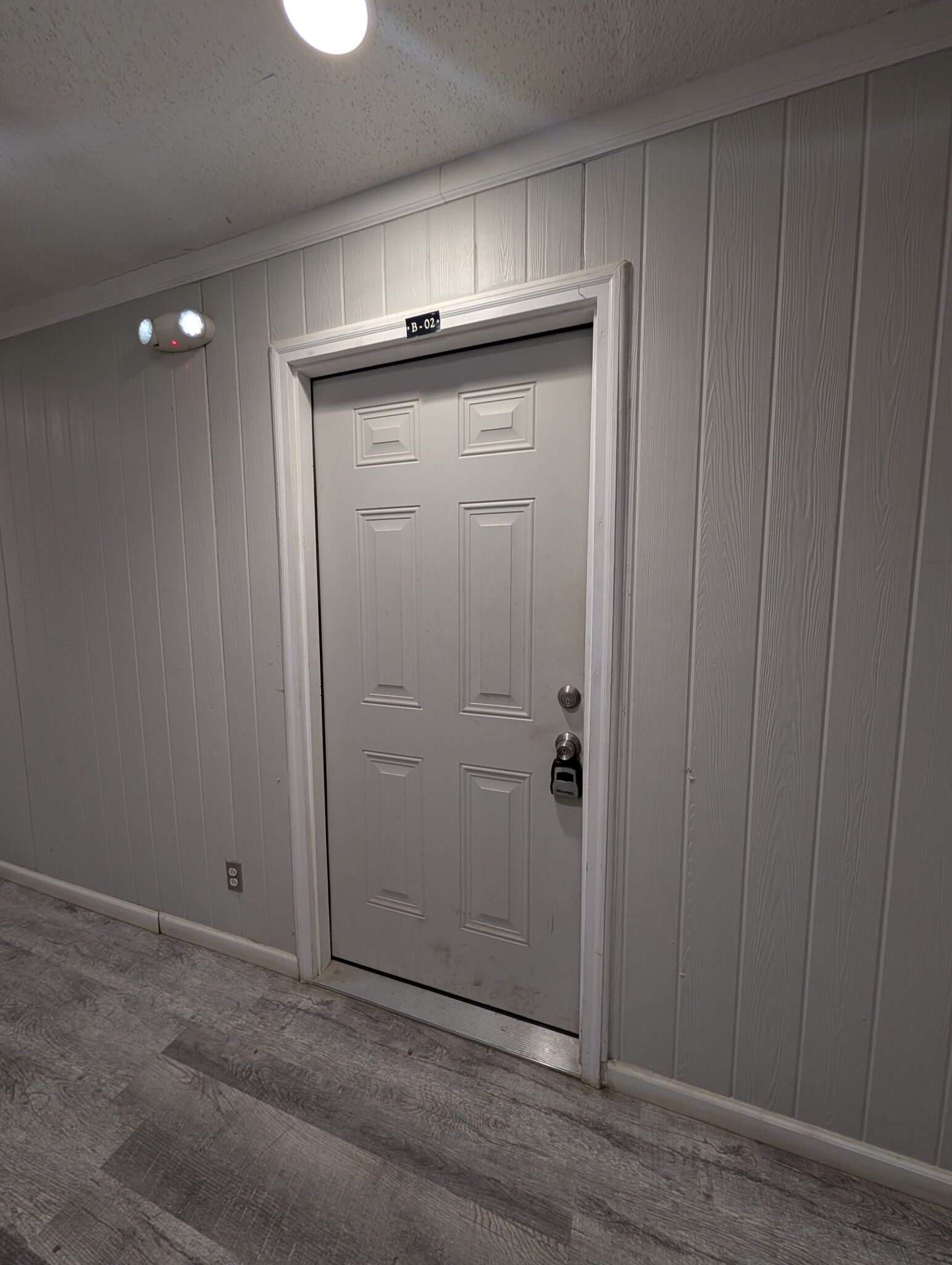 Property Photo:  441 Harding Pl B2  TN 37211 