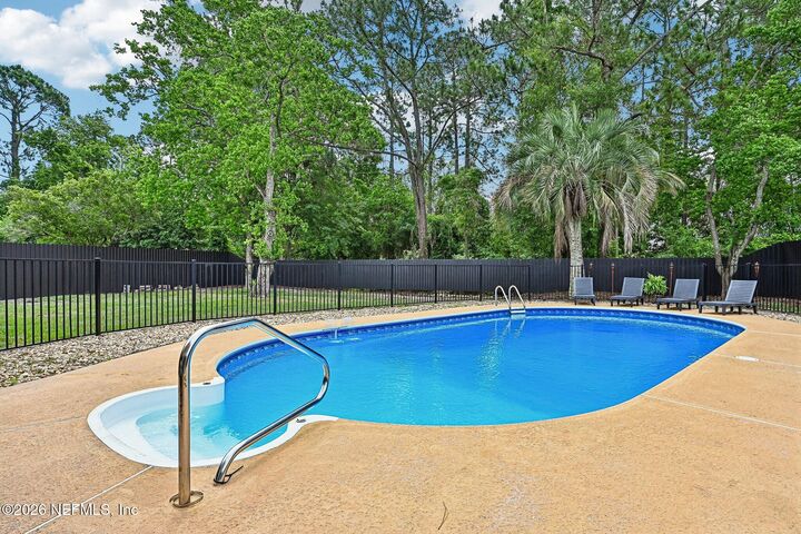 Property Photo:  2459 Charwood Court  FL 32065 