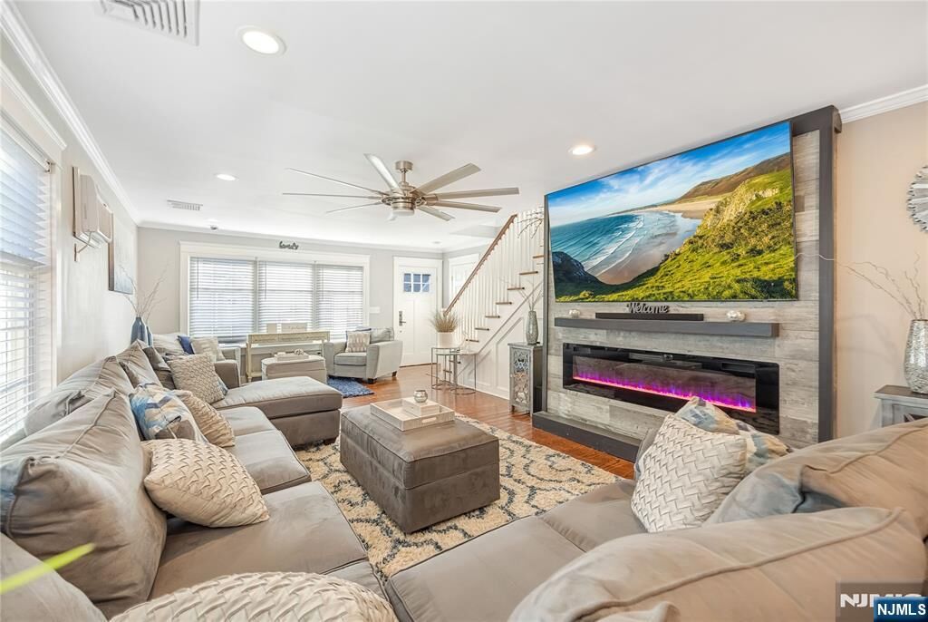 Property Photo:  28 Hopson Avenue  NJ 07424 