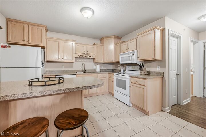 Property Photo:  3635 Indian Run Drive 6  OH 44406 