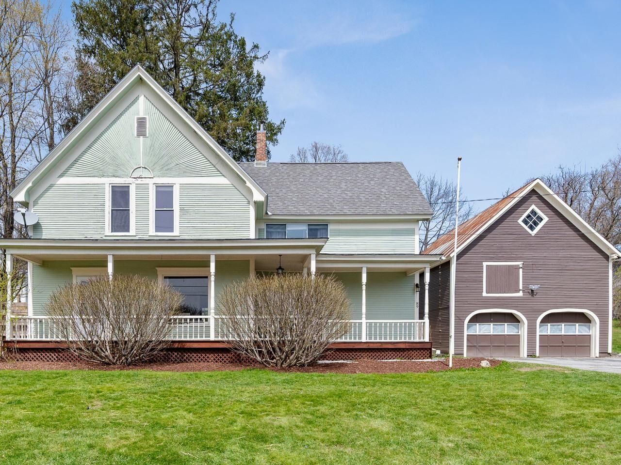 Property Photo:  89 Richardson Road  VT 05641-9096 