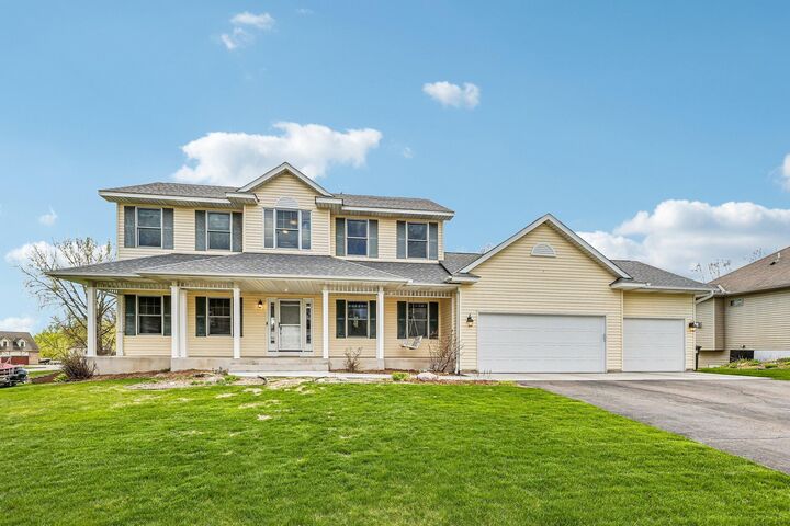Property Photo:  2608 Sandterra Circle  MN 55110 