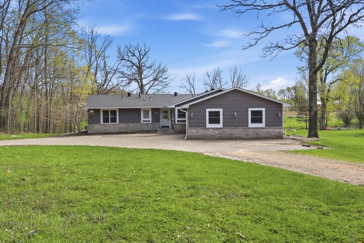Property Photo:  2225 Chestnut Road  MN 55340 