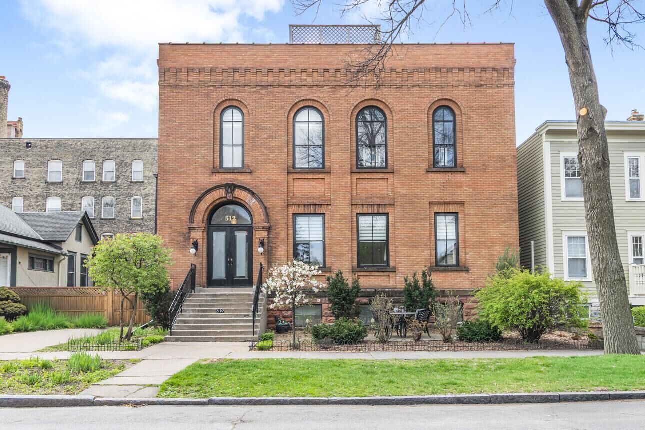 Property Photo:  512 Laurel Avenue 5  MN 55102 