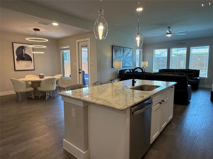 Property Photo:  862 Mildren Lane  TX 75087 