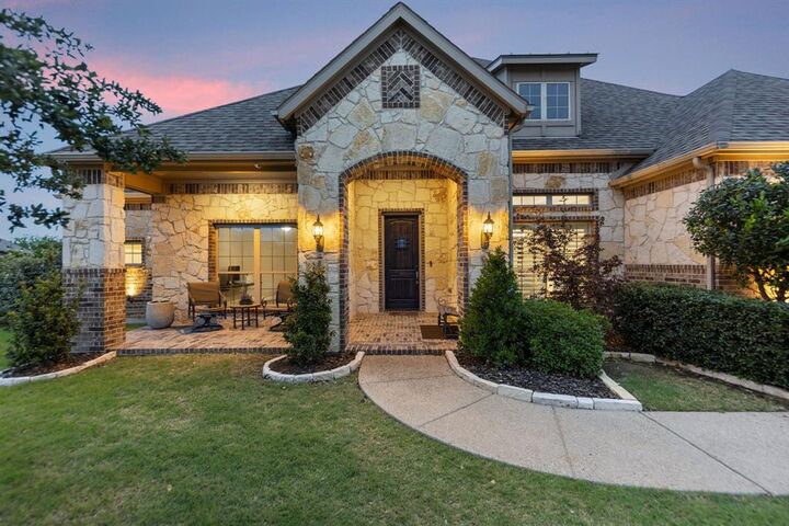 Property Photo:  216 McCrummen Lane  TX 75032 
