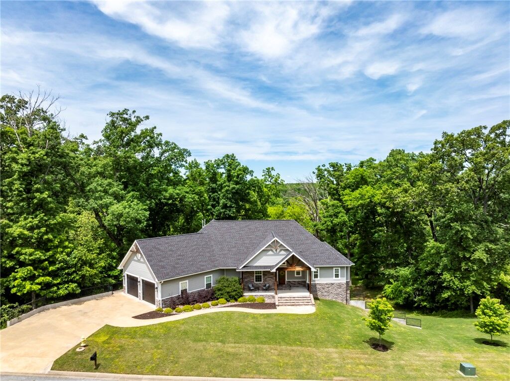 Property Photo: 22436 Rim Crest Court AR 72761