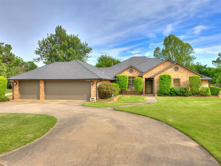 Property Photo:  10460 SE 57th Street  OK 73150 
