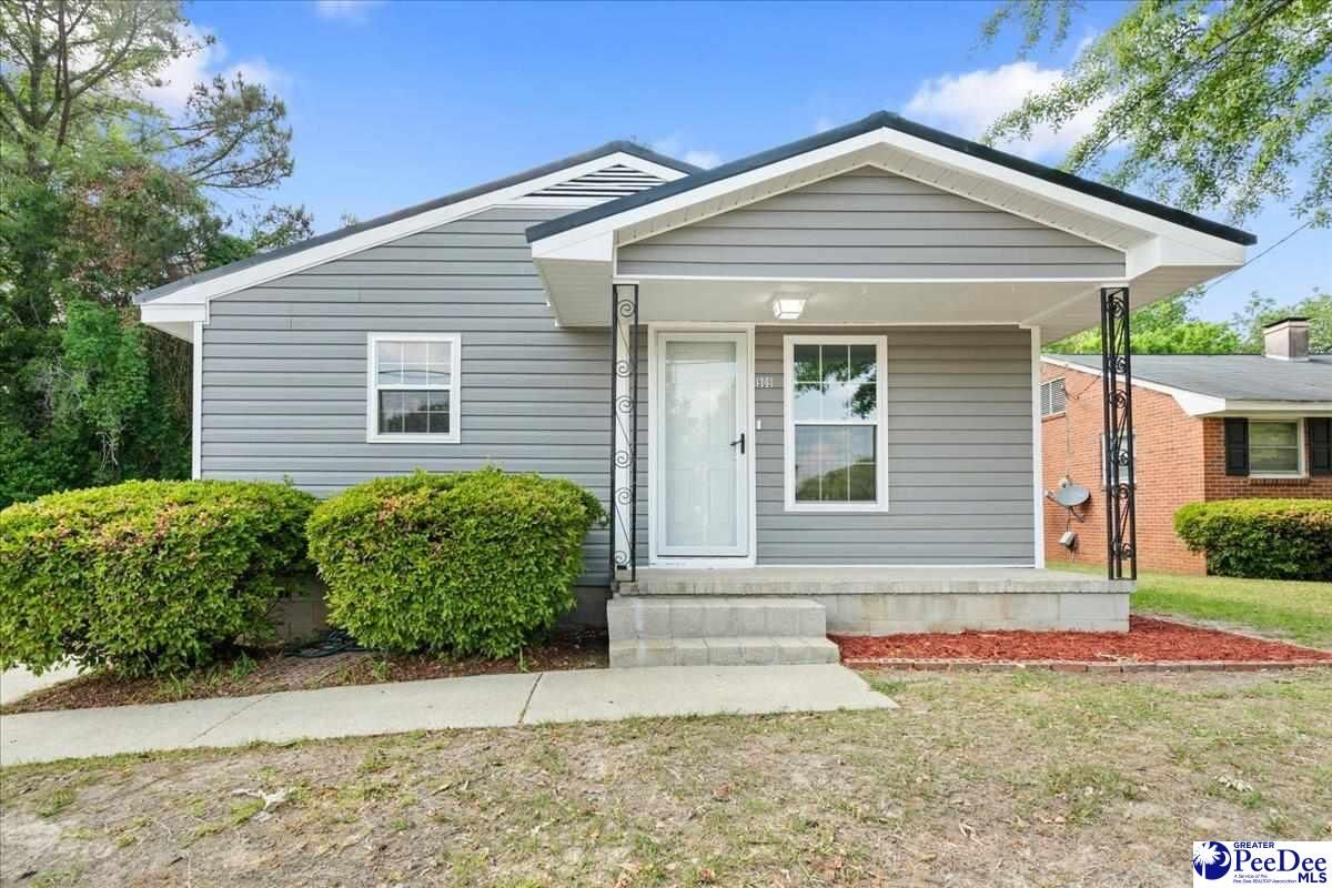 Property Photo:  909 N Irby Street  SC 29501 