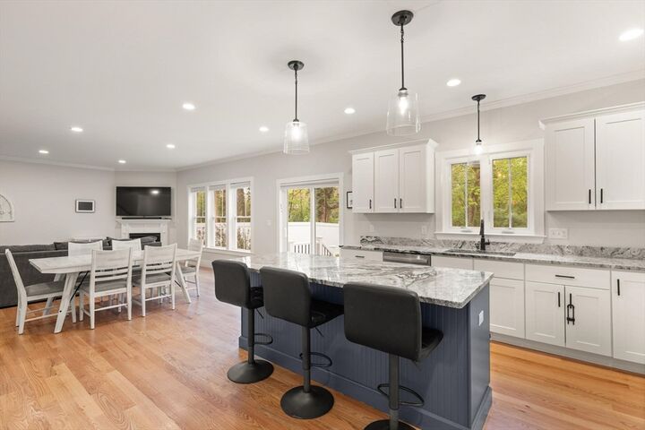 Property Photo:  9 Orchard Pl 9  MA 02035 