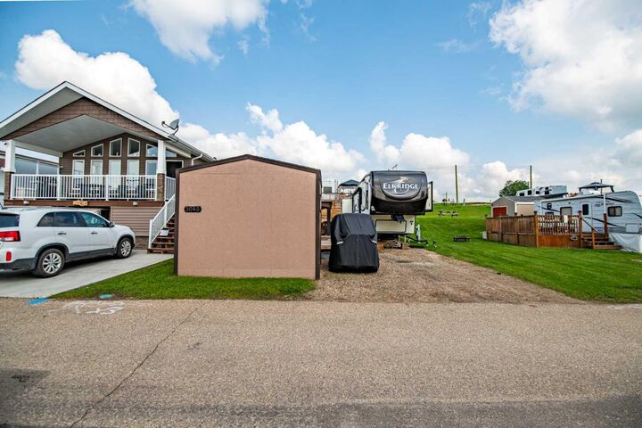 Property Photo: 25054 South Pine Lake Road 5045 AB T0M 1J0