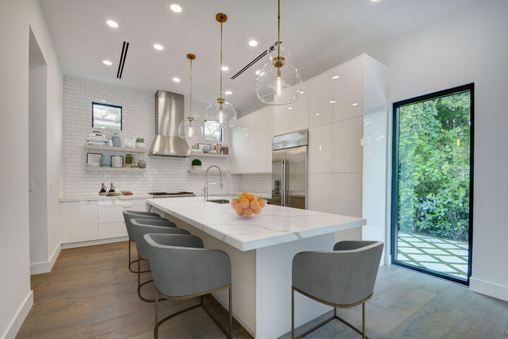 Property Photo:  120 Summa Street  FL 33405 