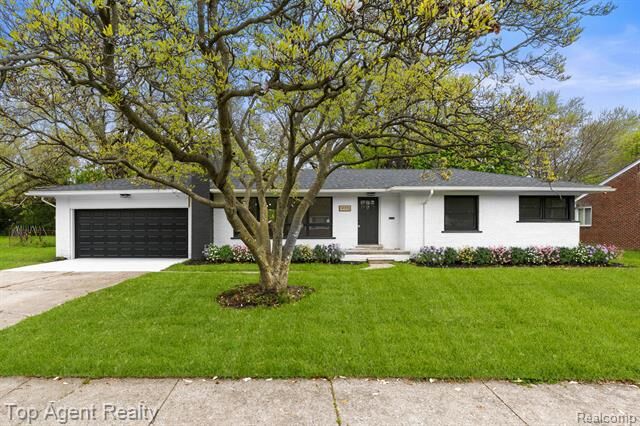 Property Photo:  19771 Old Homestead Drive  MI 48225 