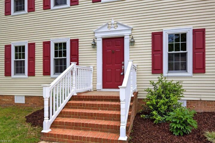 Property Photo:  220 Drummonds Way  VA 23669 