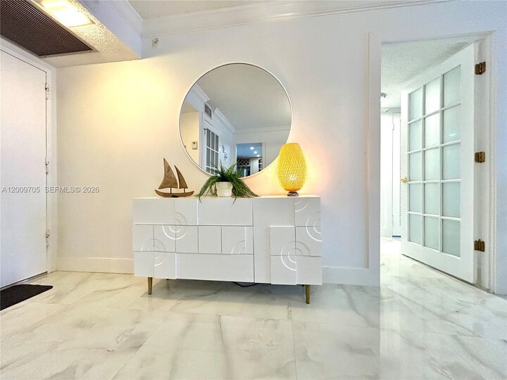 Property Photo:  6039 Collins Ave 1507  FL 33140 