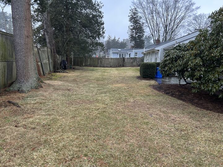 Property Photo:  1 Woods Grove Road  CT 06880 