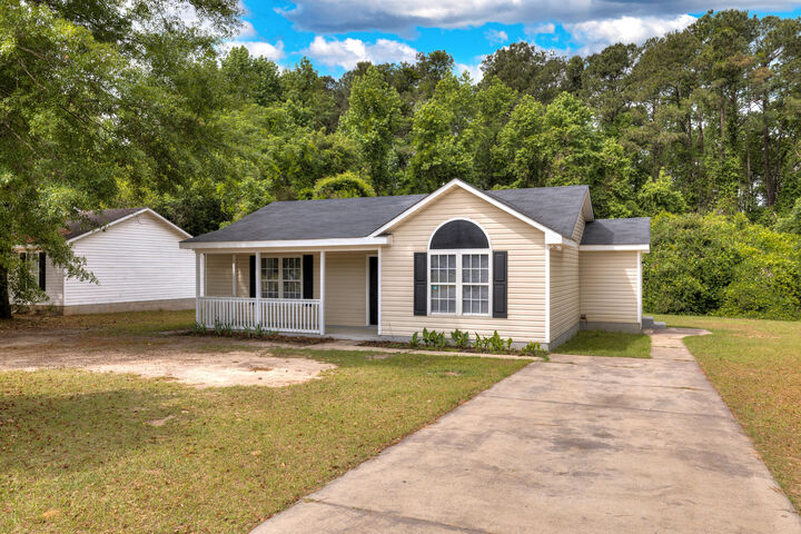Property Photo:  1053 Decatur Street  SC 29150 
