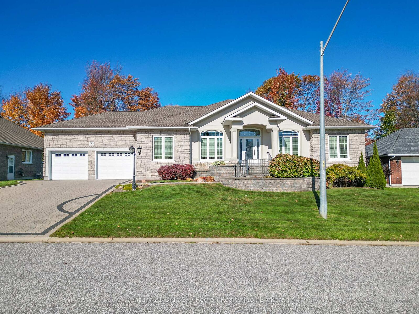 Property Photo: 30 Vermont Crescent ON P1C 1L5