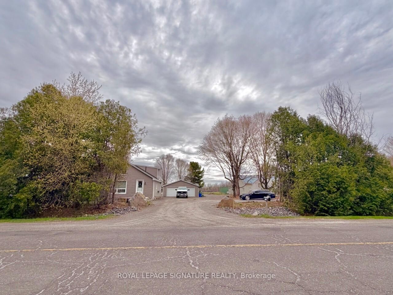 Property Photo: 3201 Gordon Murdock Road ON K0A 2W0