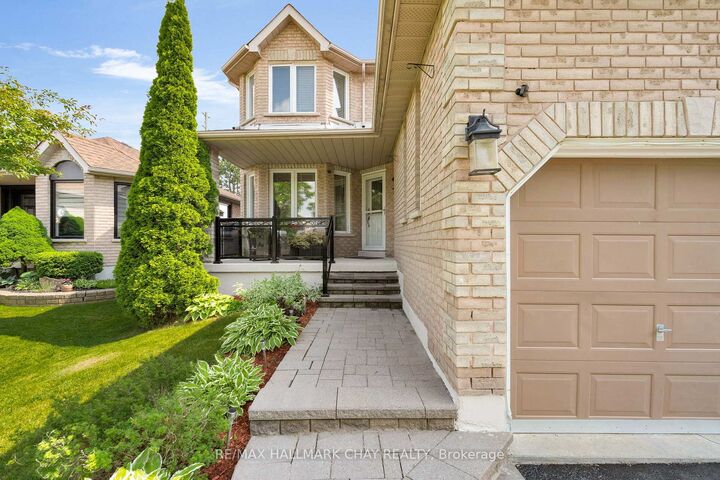Property Photo: 57 Violet Street ON L4N 9N3