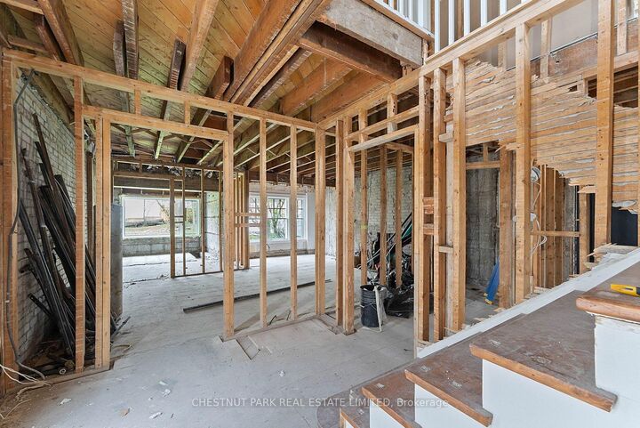 42 Glenayr Road — photo 1