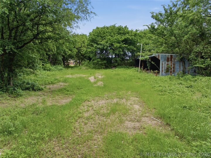 Property Photo:  511 W Oak Street  OK 74470 