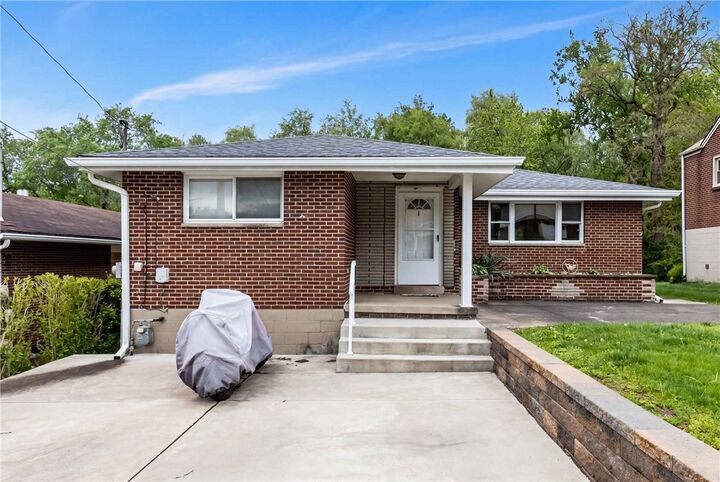 Property Photo:  20 Florian Dr  PA 15024 
