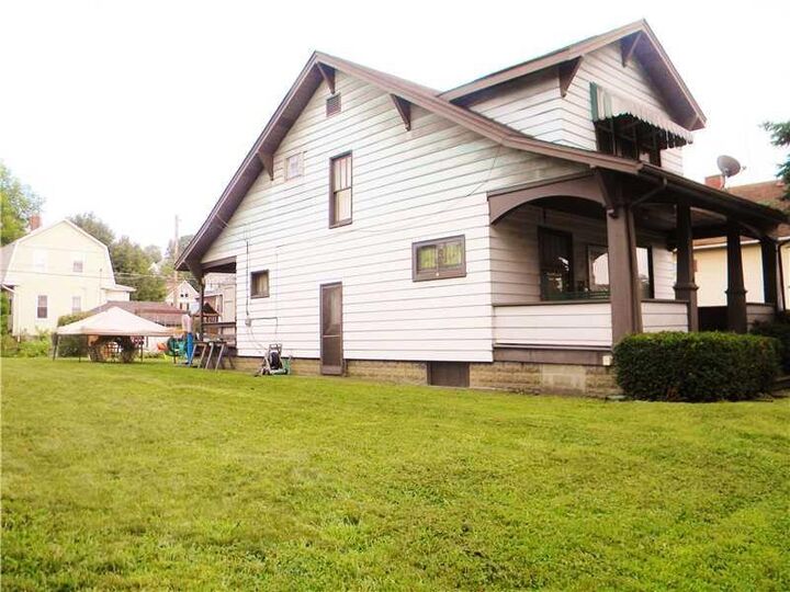 Property Photo:  1600 Leishman Ave  PA 15068 