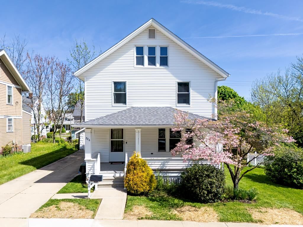 Property Photo:  226 Ferrell Ave  OH 44806 