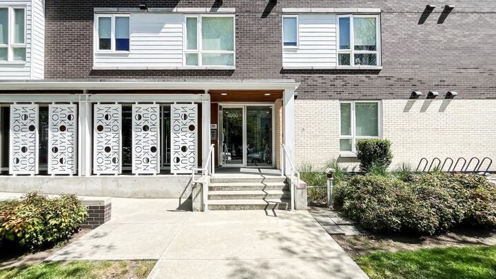 Property Photo: 4080 Yukon Street 208 BC V5Y 0L4