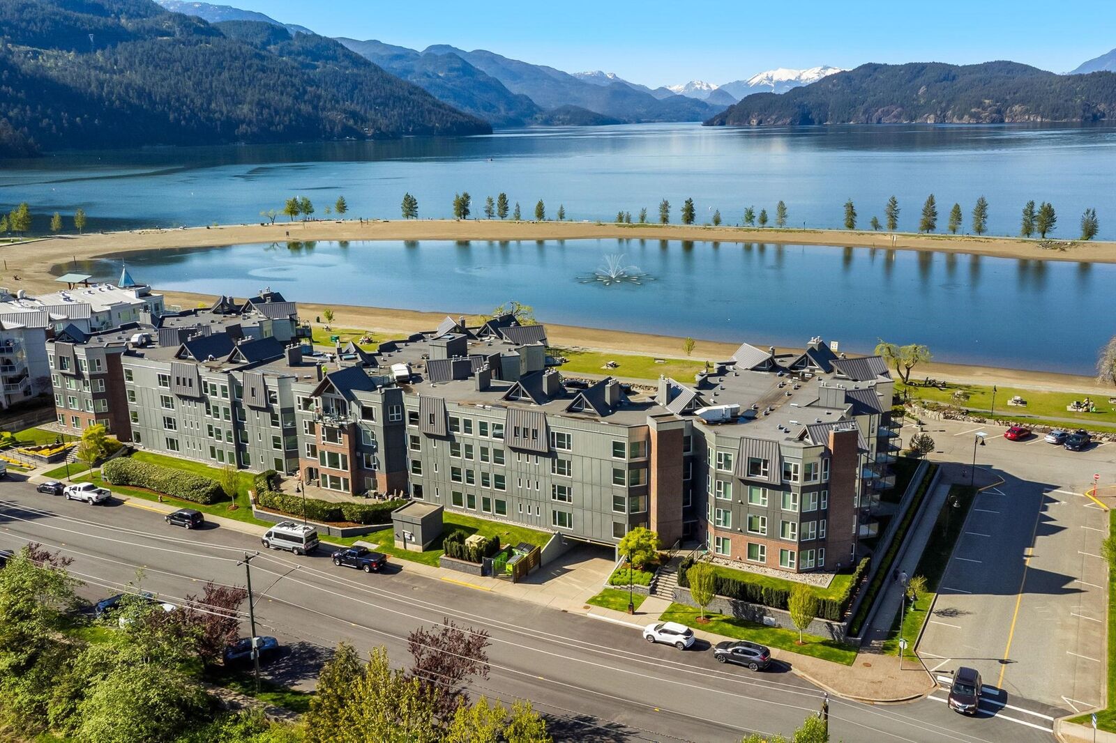 Property Photo: 378 Esplanade Avenue 123 BC V0M 1A3