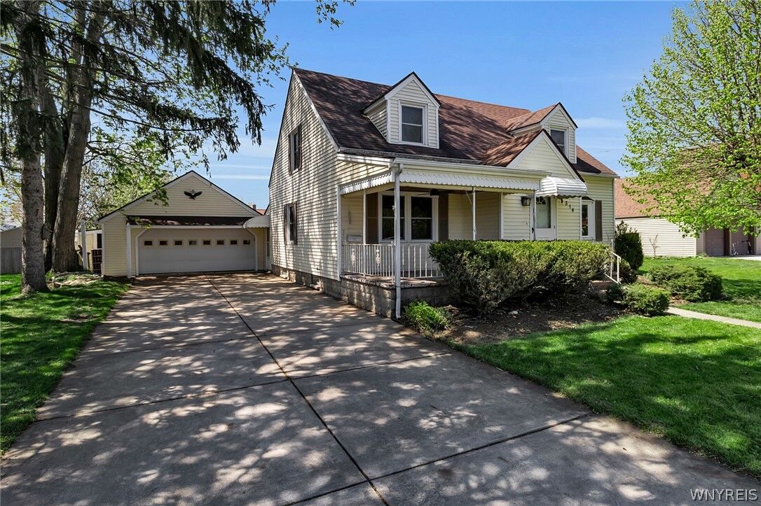 Property Photo:  314 Ellington Street  NY 14043 