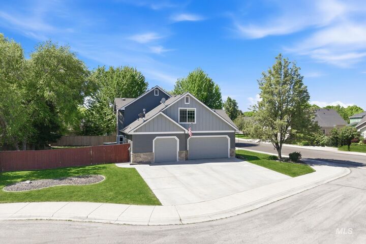 Property Photo:  474 N Glen Aspen Way  ID 83669 