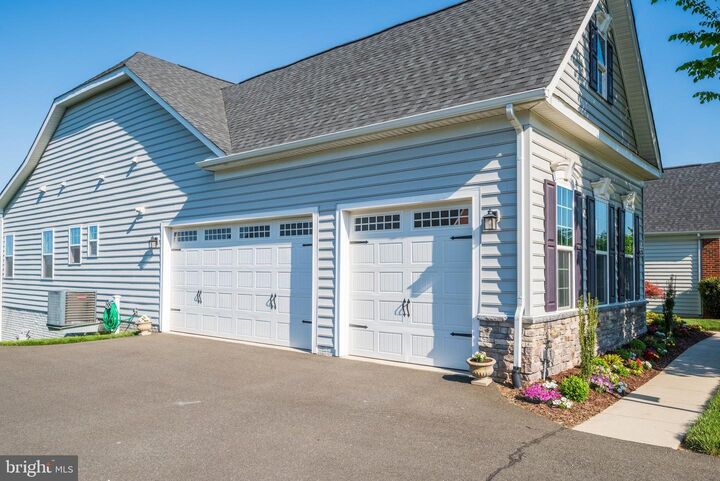 Property Photo:  42281 Watling Court  VA 20152 