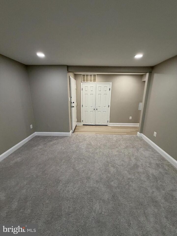 Property Photo:  3342 Huntley Square Drive T2  MD 20748 